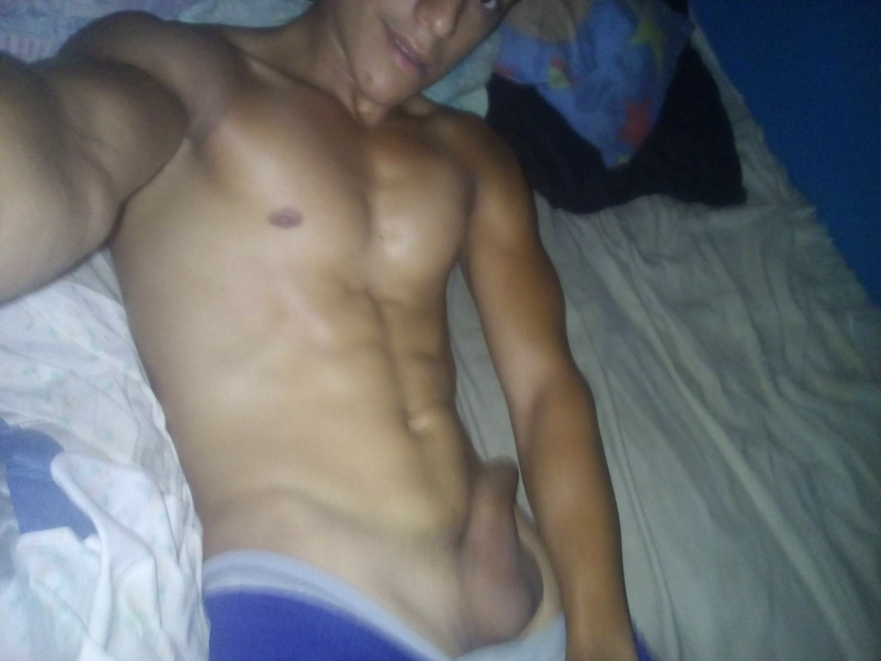 Young Nicaragua Latino Self-Shots